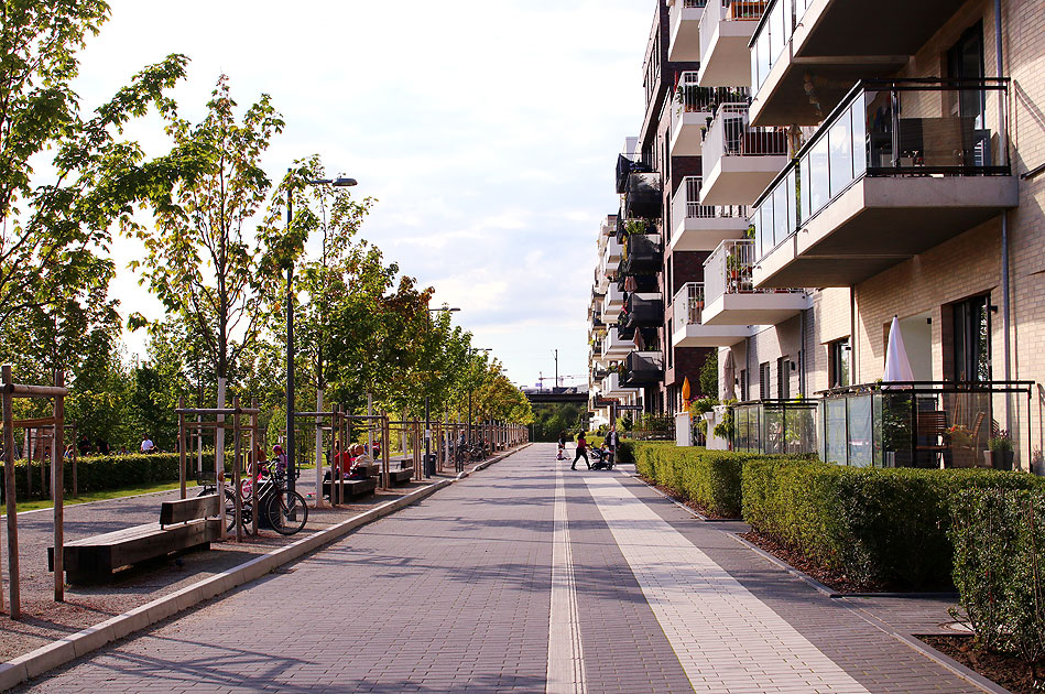 Die Emma-Poel-Straße in der Neuen Mitte Altona