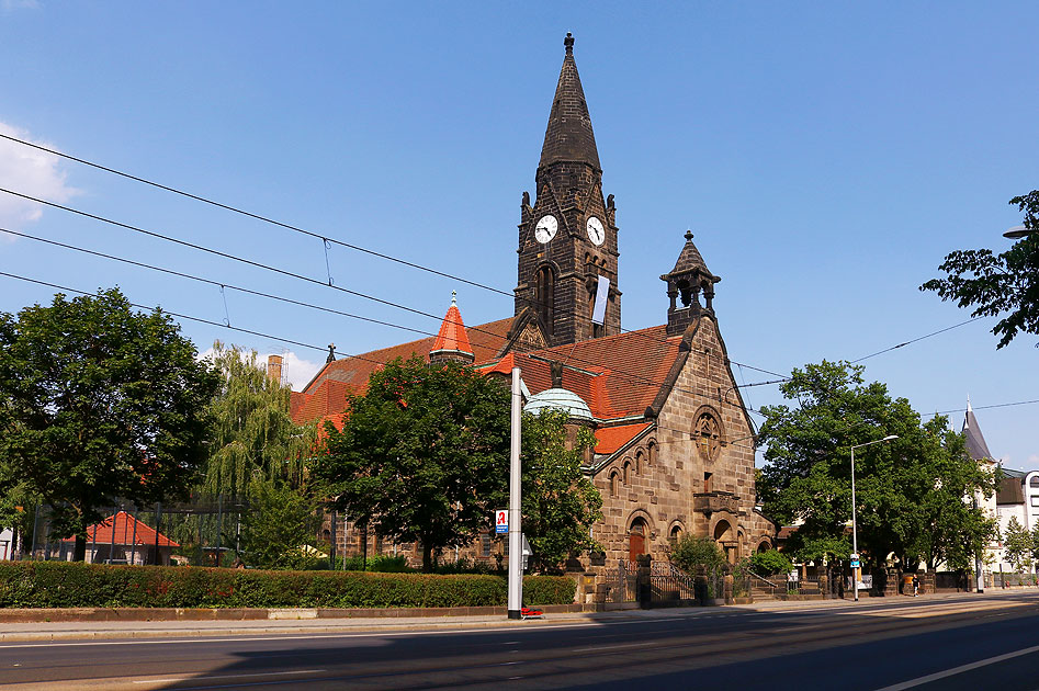 Die Vers&ouml;hnungskirche in Dresden-Striesen
