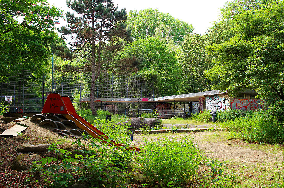 Der Spielplatz im Park zwischen Königstraße und Nobistor