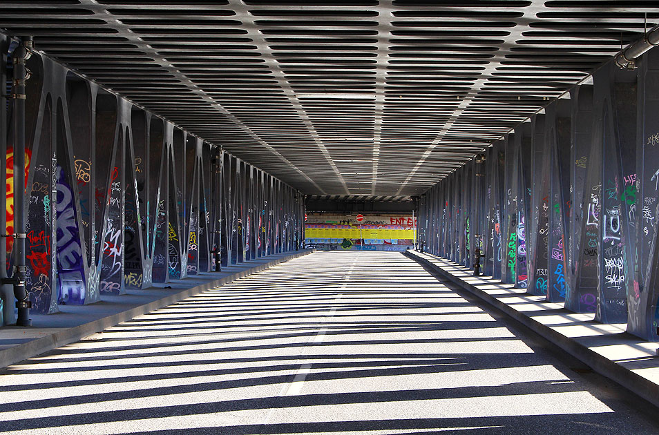 Die Oberhafenbrücke in Hamburg