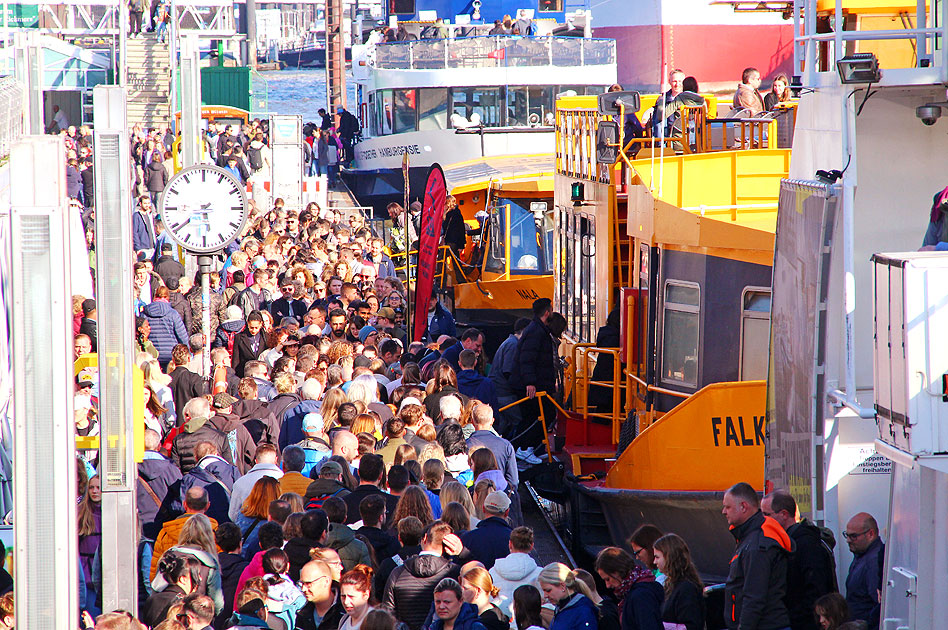 Der Musical Shuttle in Hamburg an den Landungsbrücken