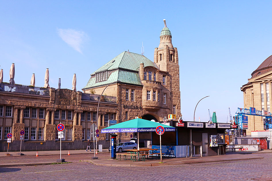 Der Schnellimbiss am Alten Elbtunnel in Hamburg