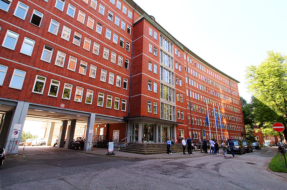 Das Bundesamt für Seeschiffahrt und Hydrographie in der Bernhard-Nocht-Straße 78