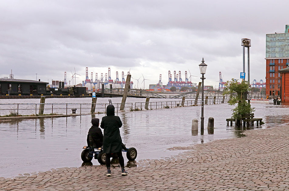 Sturmflut auf dem Hamburger Fischmarkt