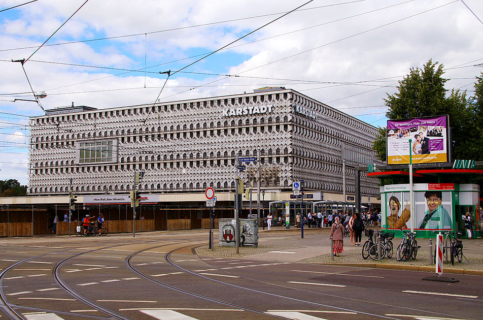 Das Karstadt Kaufhaus ehemals Centrum Warenhaus in Magdeburg