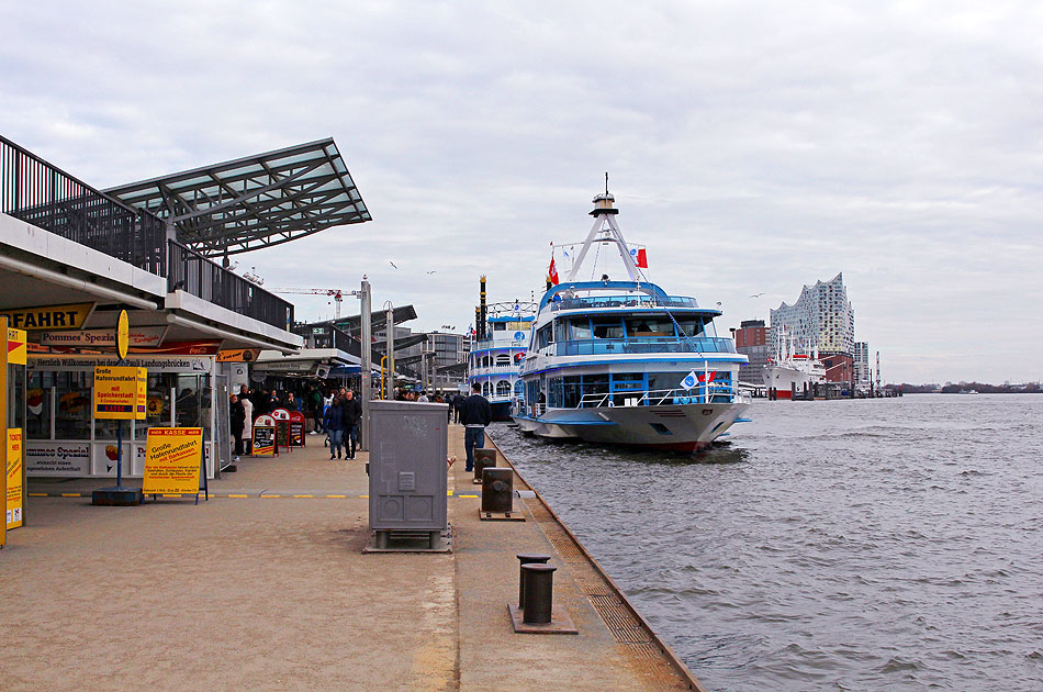 An der Br&uuml;cke 6 von den St. Pauli Landungsbr&uuml;cken in Hamburg